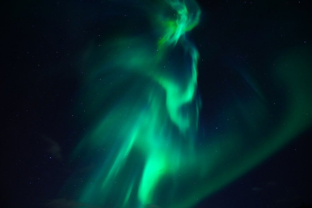 Aurora um exemplo típico de energia que pode vir a ocorrer na vida física e extrafísica 